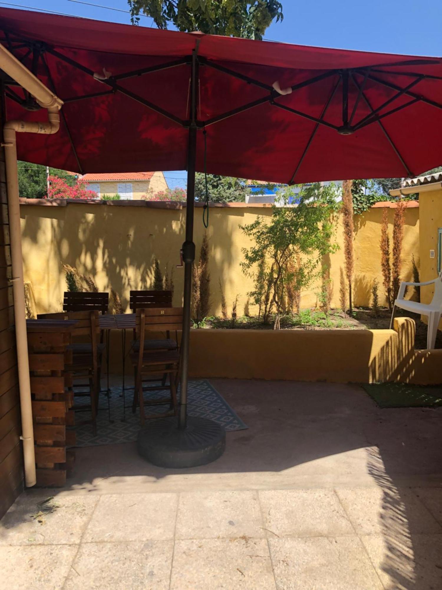 Grand T2 Climatise Avec Jardin Et Spa Narbonne Exterior photo